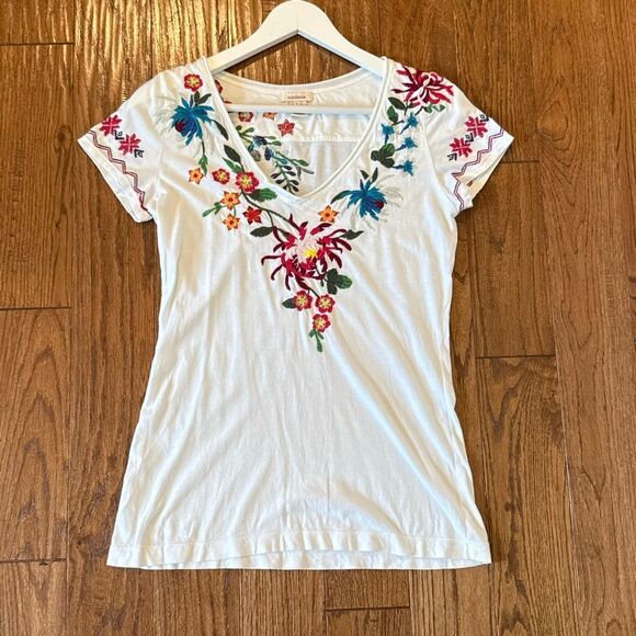 Sundance white embroidered floral vneck top small - Picture 6 of 9